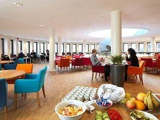 ホテル スカンディック シティ 4*